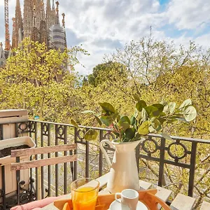 Bbarcelona Sagrada Familia Garden Apartamento