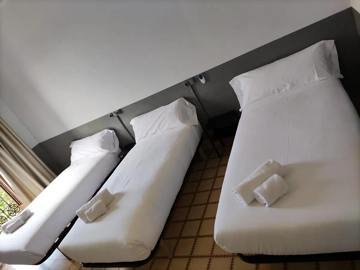ברצלונה Hotel Monegal ספרד
