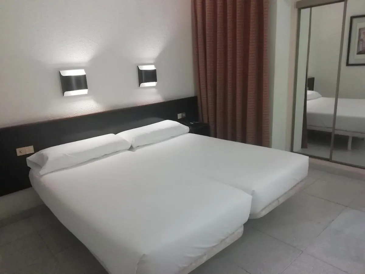 ברצלונה Hotel Monegal