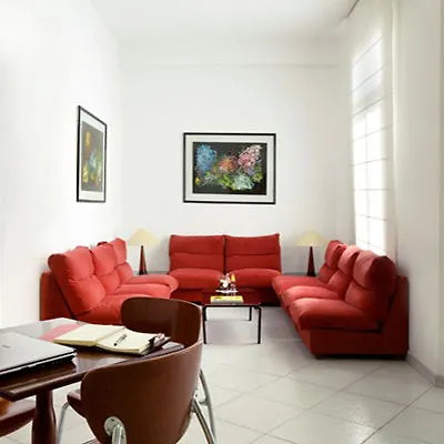 **  ברצלונה Hotel Monegal ספרד