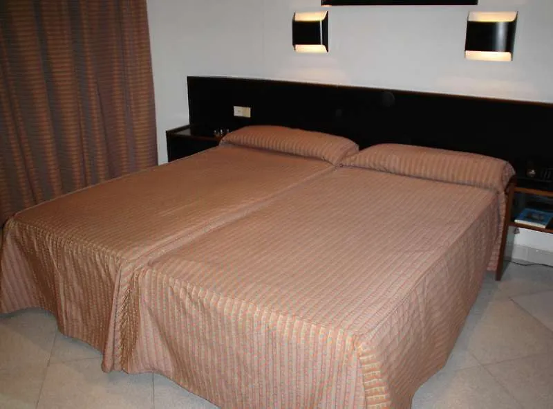 ברצלונה Hotel Monegal
