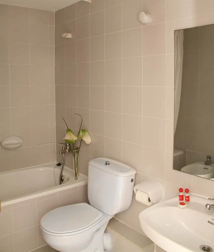 ברצלונה Hotel Monegal ספרד